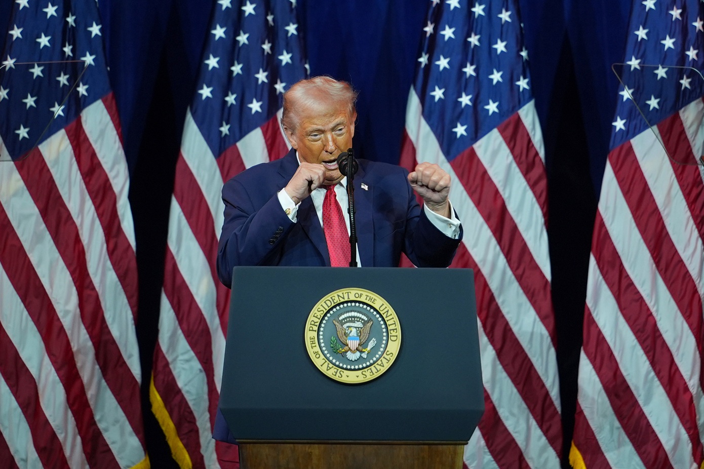 Ντόναλντ Τραμπ: Διαθέτουμε τον πιο ισχυρό και θανατηφόρο στρατό στον κόσμο &#8211; Η επίθεση στη Βενεζουέλα ήταν κάτι εκπληκτικό