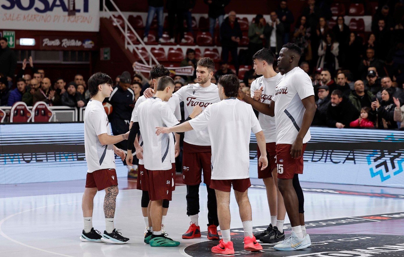 Ιταλία: Αγώνας μπάσκετ έληξε σε 4 λεπτά και 11 δευτερόλεπτα &#8211; Με έναν παίκτη έμεινε η Τράπανι