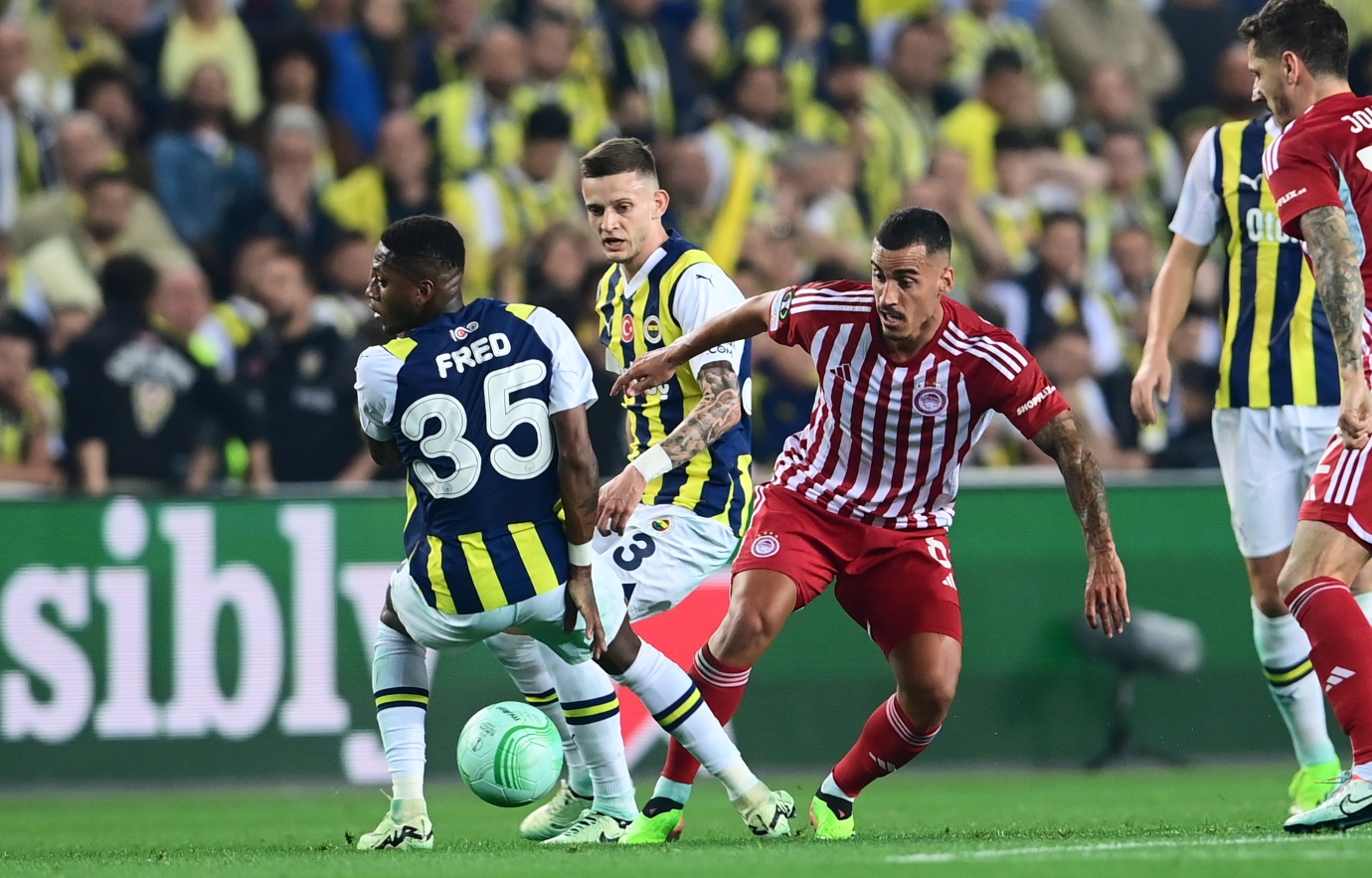 «Επίσημη πρόταση του Ολυμπιακού και άλλης μίας ομάδας στον Φρεντ»