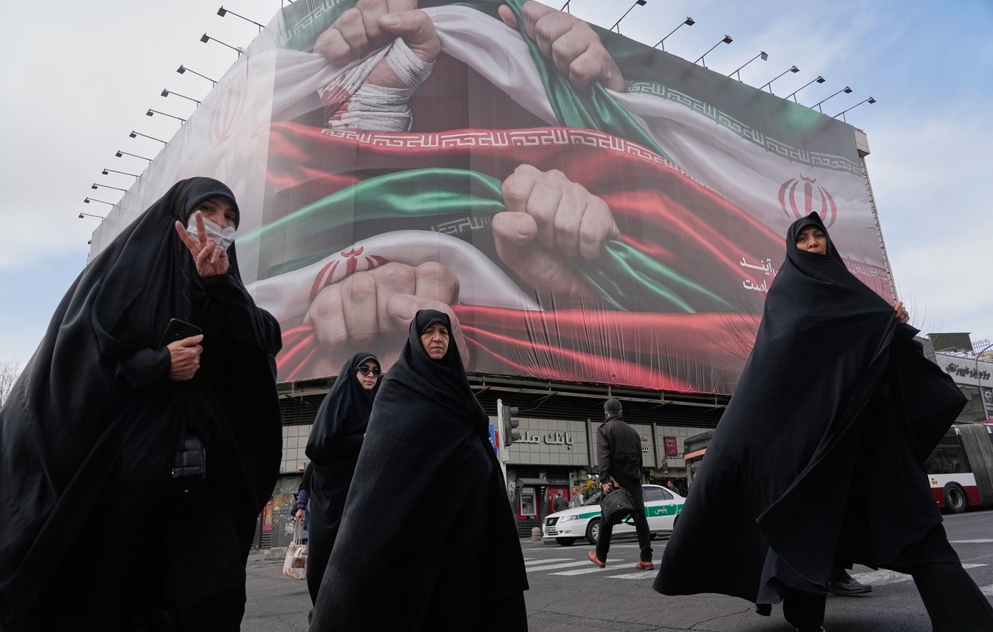 Το Ιράν προετοιμάζεται για πόλεμο: Γίνονται καταφύγια τα υπόγεια πάρκινγκ στην Τεχεράνη