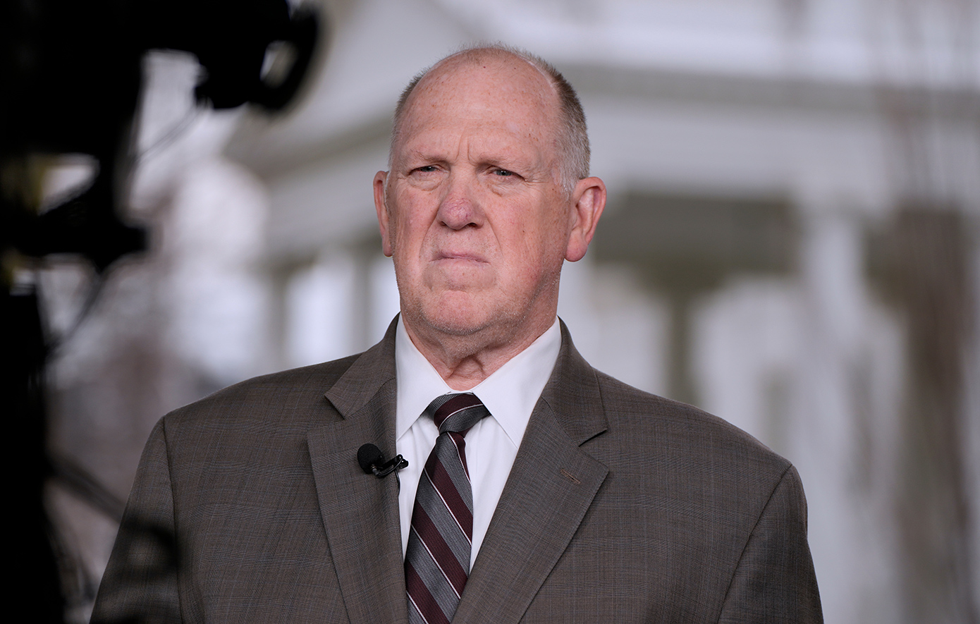 Ο πρόεδρος Τραμπ στέλνει τον «τσάρο των συνόρων» Τομ Χόμαν στη Μινεσότα, μετά τη δεύτερη δολοφονία από πράκτορες της ICE