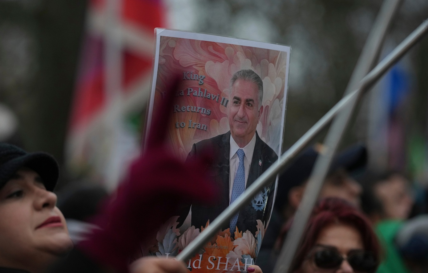 Συνεργάτης του Τραμπ συναντήθηκε μυστικά με τον Ρεζά Παχλαβί