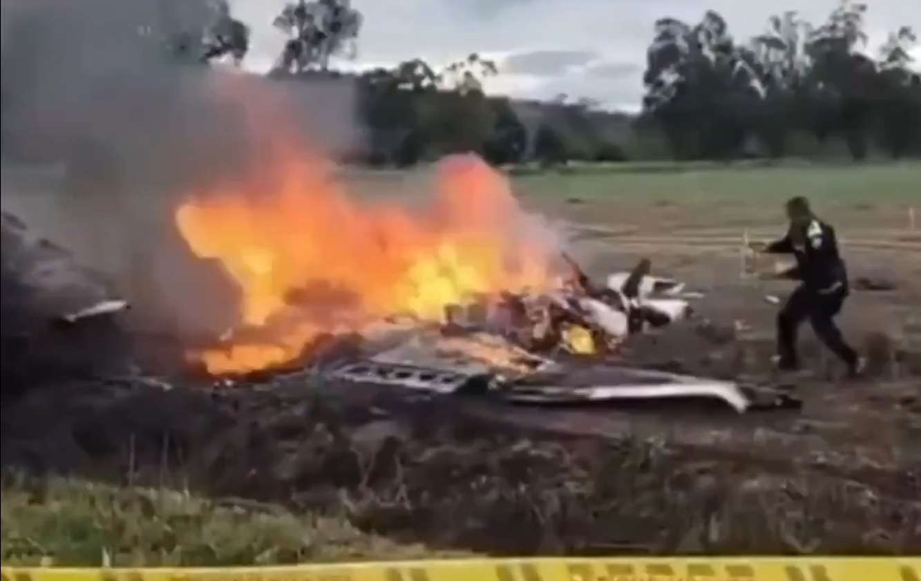 Έξι νεκροί σε συντριβή ιδιωτικού αεροσκάφους στην Κολομβία – Δημοφιλής τραγουδιστής μεταξύ των θυμάτων