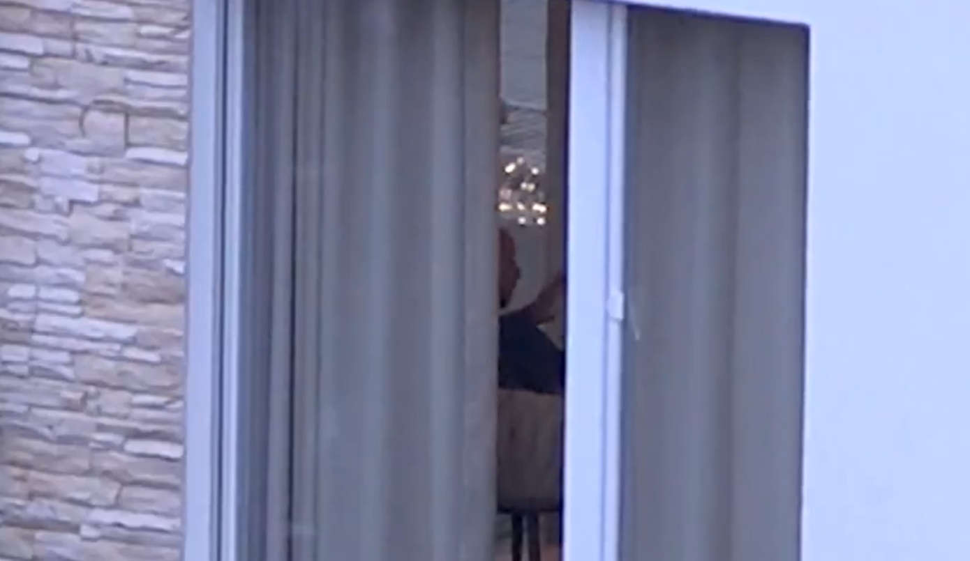 Υπό αστυνομική προστασία μετά την αποφυλάκισή του, ο Ζακ Μορέτι, ιδιοκτήτης του μοιραίου κλαμπ Constellation