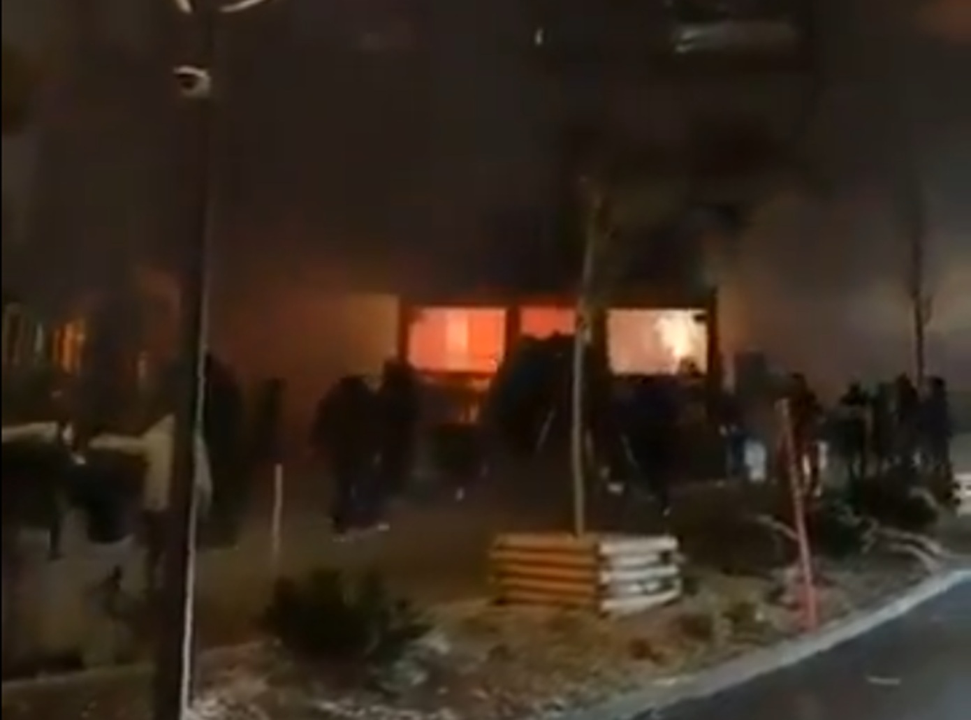 Έκρηξη με νεκρούς και τραυματίες σε μπαρ στο χιονοδρομικό θέρετρο Κραν Μοντανά της Ελβετίας