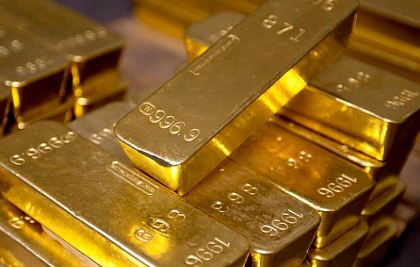 Χρυσός: Για πρώτη φορά στην ιστορία έσπασε το φράγμα των 5.000 δολαρίων, λόγω της αβεβαιότητας που προκαλεί ο πρόεδρος Τραμπ