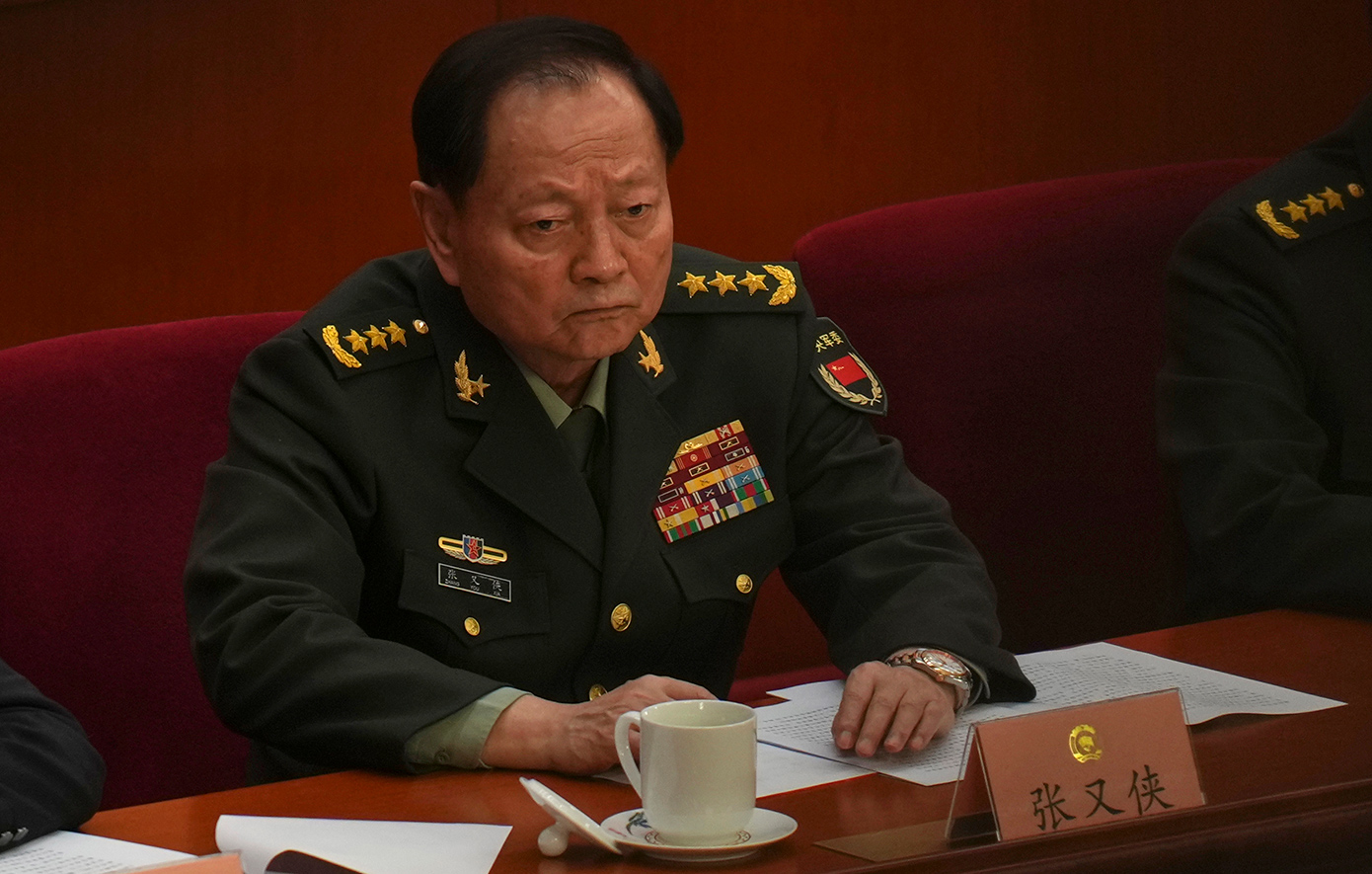 Καθαίρεση του κορυφαίου στρατηγού της Κίνας: Τα σενάρια και το νέο ριψοκίνδυνο κενό εξουσίας