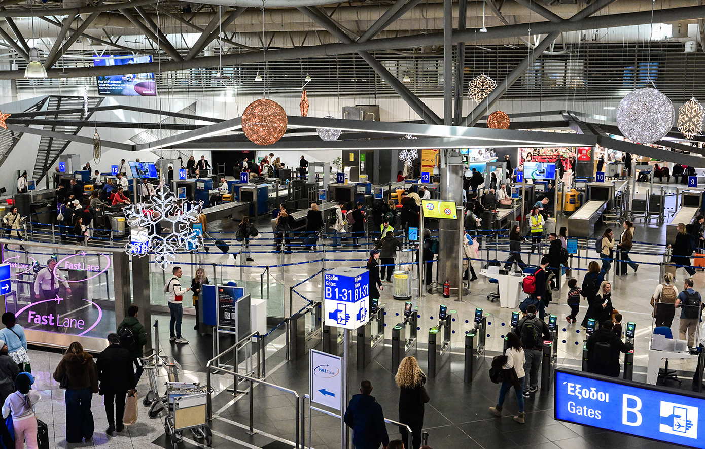 Κατεπείγουσα έρευνα για το μπλακ άουτ στα αεροδρόμια