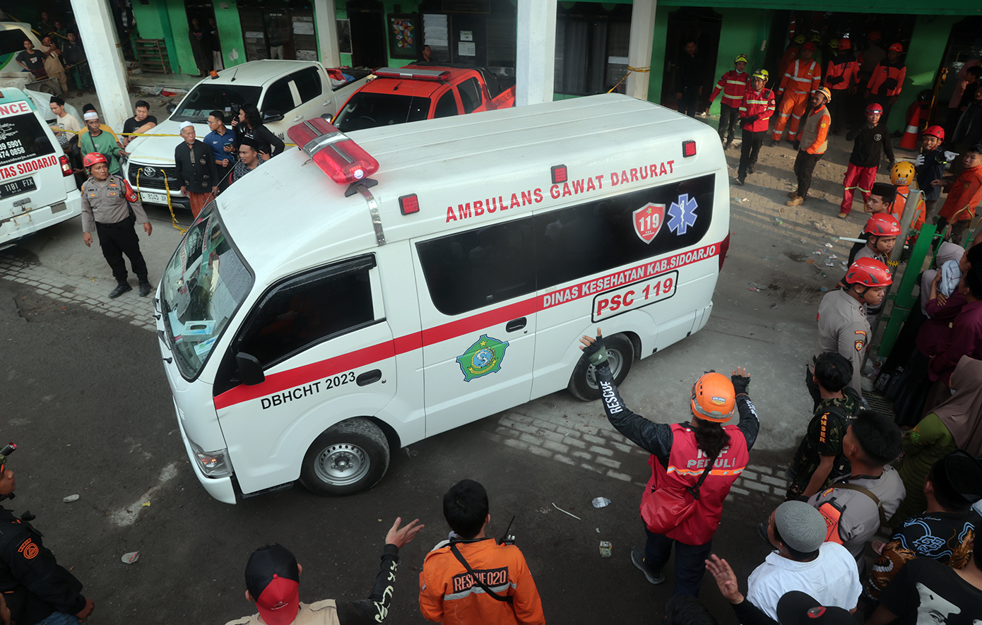 Ένα ζευγάρι στην Ινδονησία υποβλήθηκε σε μαστίγωση με 140 χτυπήματα για σεξουαλικές σχέσεις εκτός γάμου