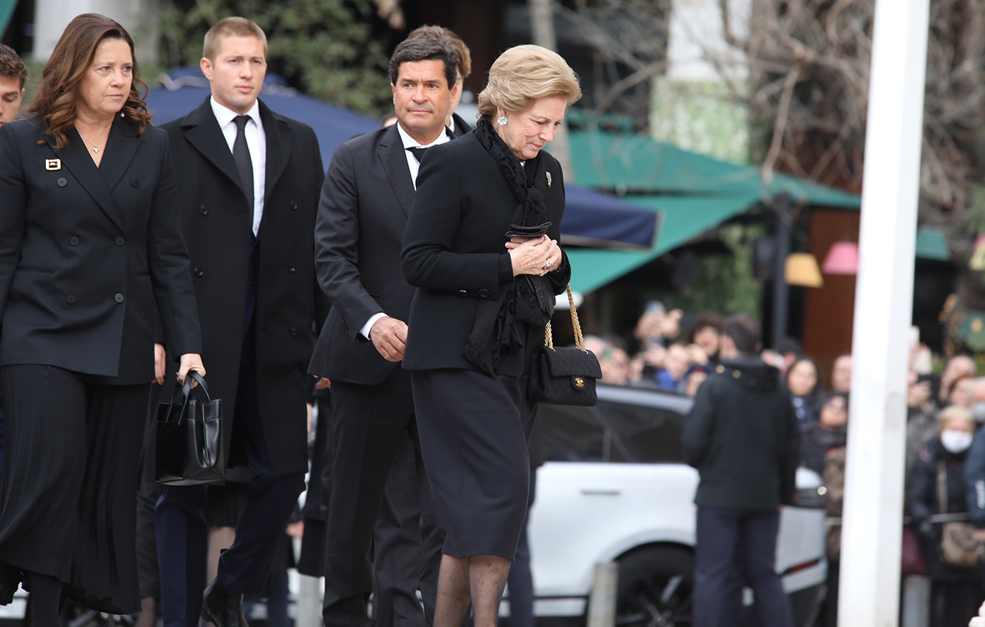 Πριγκίπισσα Ειρήνη: Αυτή τη στιγμή το τελευταίο αντίο στη Μητρόπολη Αθηνών