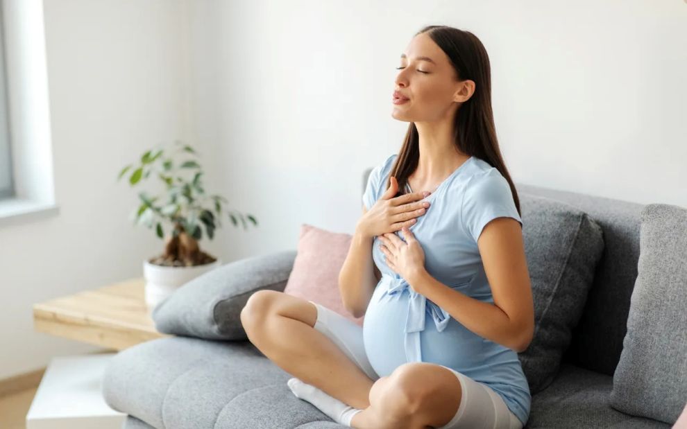 5 αναπνοές της γιόγκα με πολλαπλά οφέλη για την εγκυμοσύνη