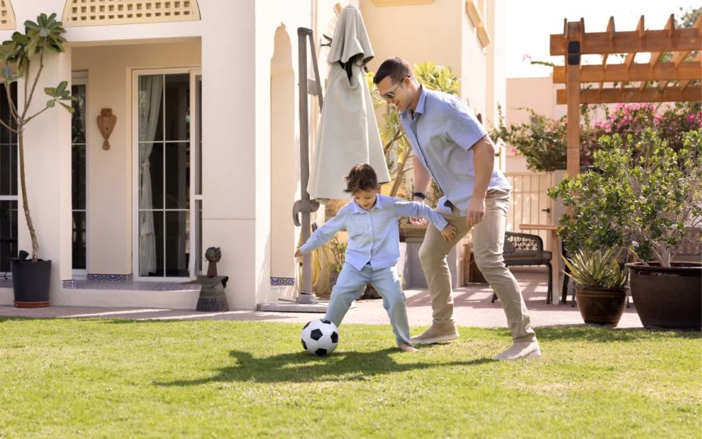 «Μήπως είμαι τέρας;»: Η viral εξομολόγηση ενός μπαμπά άνοιξε μεγάλη συζήτηση για την πατρότητα