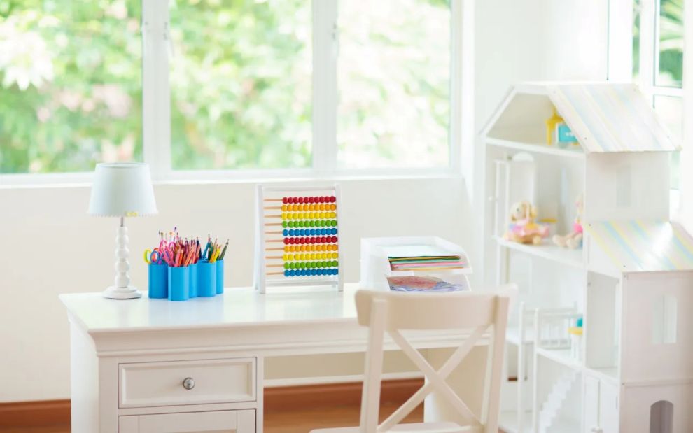 Πέταξέ τα ή δώρισέ τα: 11 πράγματα που καλό είναι να ξεφορτωθείς από το δωμάτιο του παιδιού