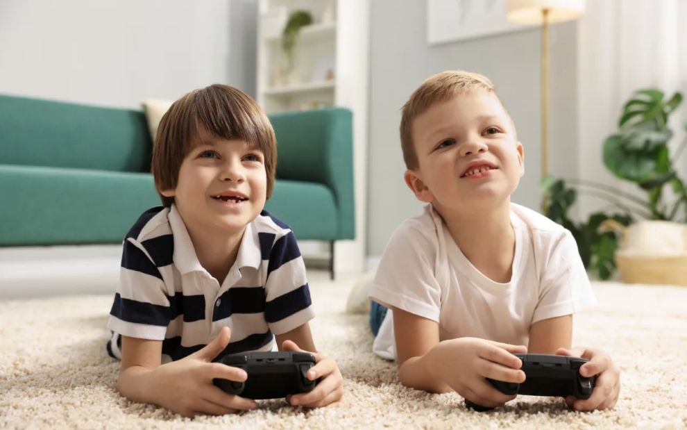 Τα video games αλλάζουν τον τρόπο που μεγαλώνουν τα αγόρια; Τι λένε οι ειδικοί