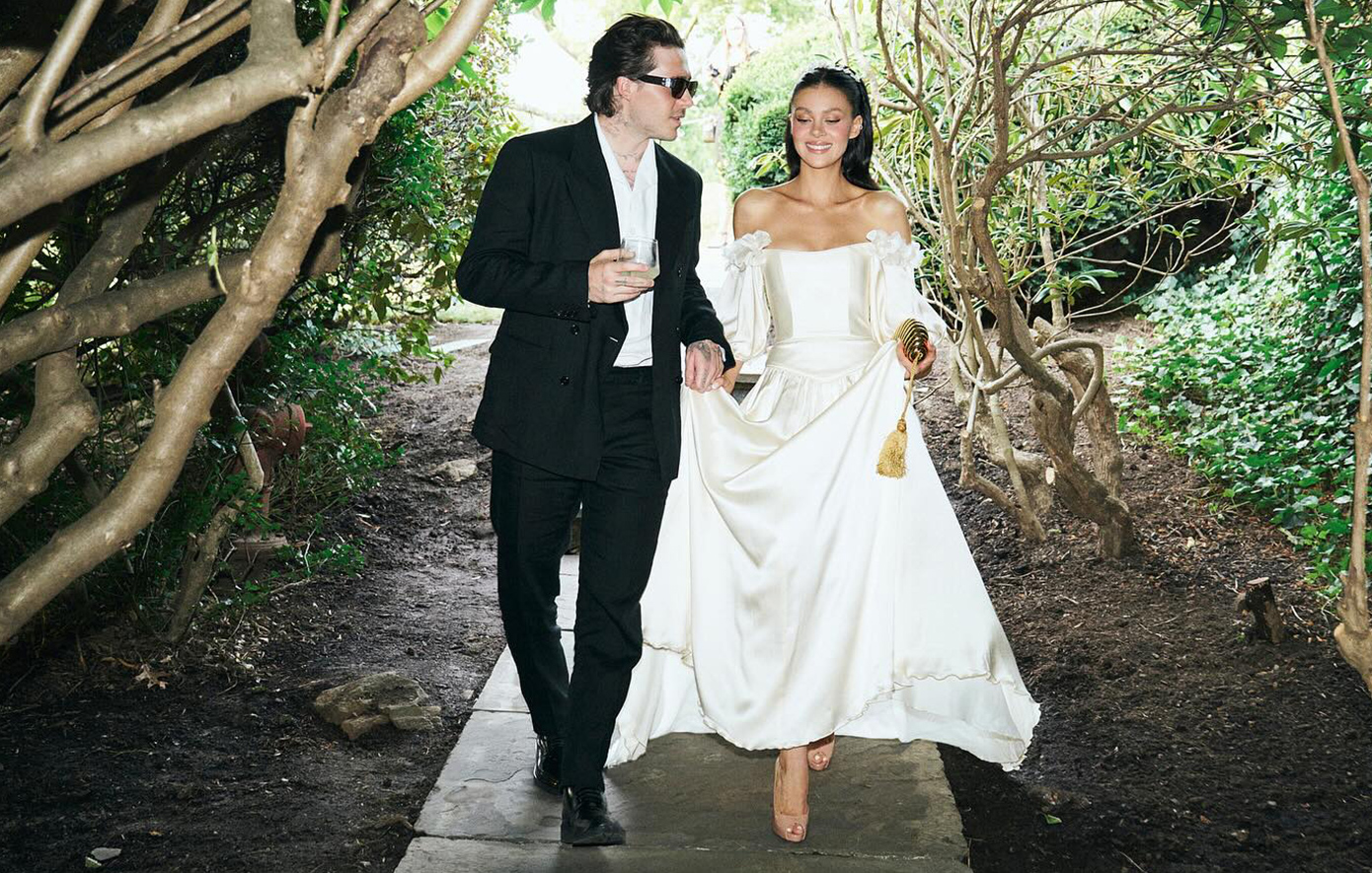 Οι κατηγορίες του Μπρούκλιν Μπέκαμ κατά της μητέρας του Βικτόρια για το νυφικό της Νίκολα Πελτζ και τι συνέβη τελικά