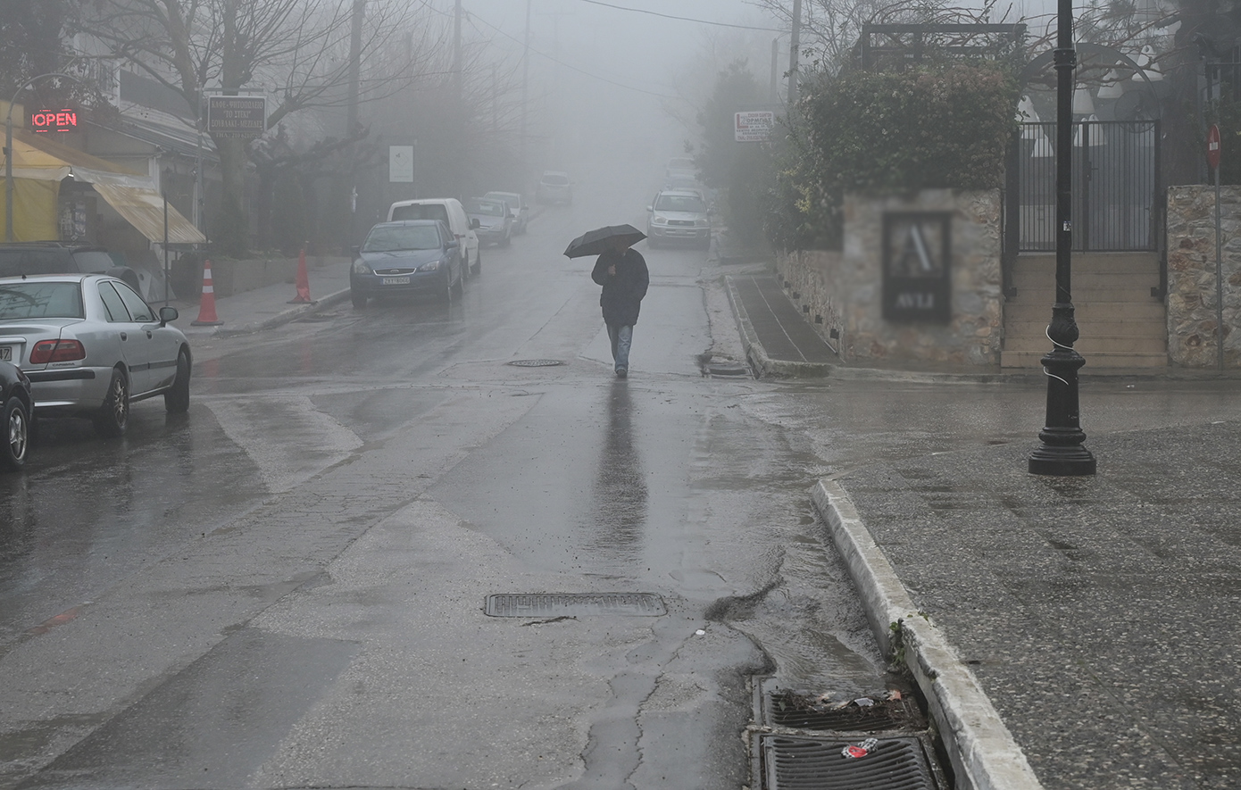 Πώς θα κινηθεί τις επόμενες ώρες η κακοκαιρία, δείτε live την πορεία της – Red Code από σήμερα και για το Βόρειο Αιγαίο
