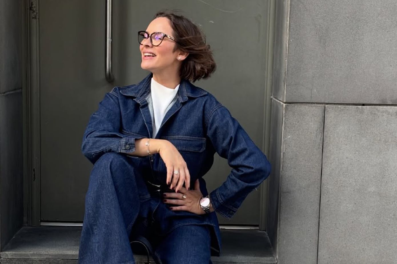 Η Ανίτα Μπραντ όπως δεν την έχουμε ξαναδεί- Mε τζίντζερ πολύ μακριά μαλλιά και αφέλειες