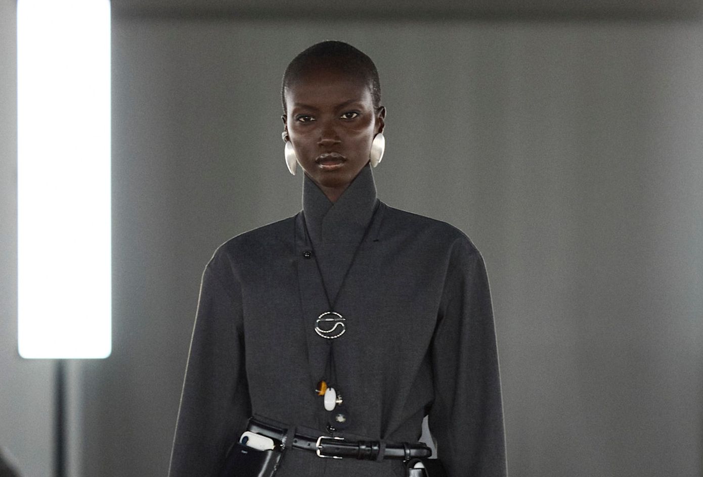 Tα νέα ρούχα Coperni είναι skincare και μόδα 2 σε 1: Τα φοράς και περιποιούνται το δέρμα σου