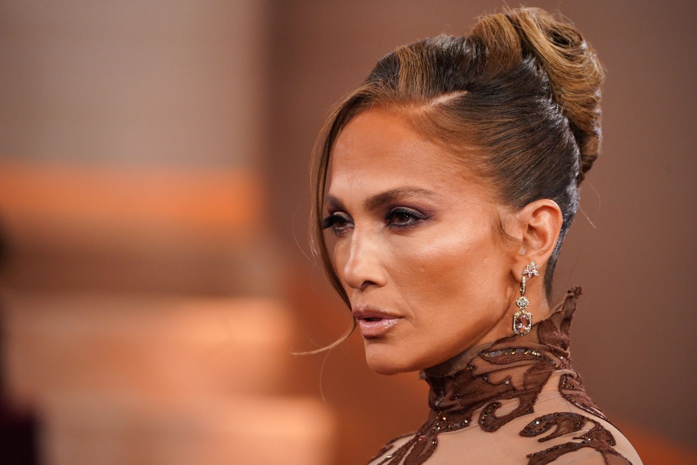Η Jennifer Lopez εμφανίζεται σε σκηνή του Las Vegas με δημιουργίες της Celia Kritharioti