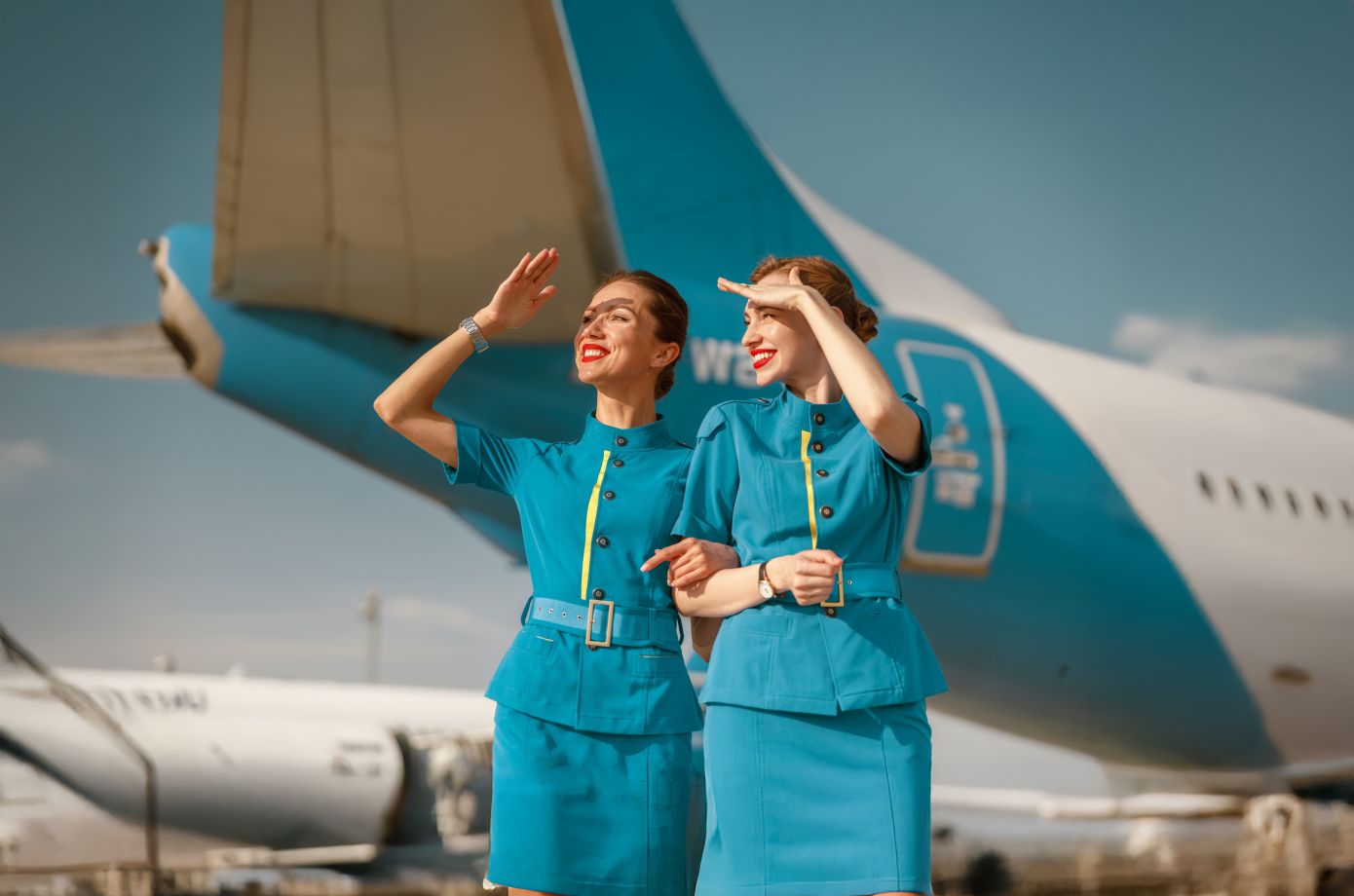 Τι είναι το Cabin Crew make-up trend στο TikTok που κάνει το μακιγιάζ κρατάει πραγματικά όλη μέρα