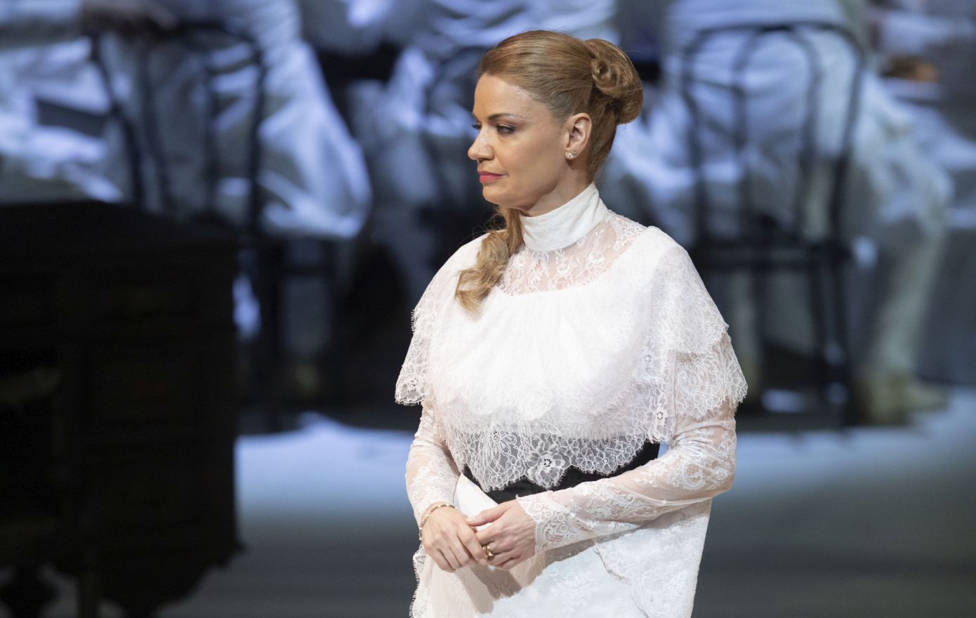 Η Παναγιώτα Βλαντή μας έδειξε πώς ένα hair clip αρκεί για ένα εύκολο και όμορφο hair look