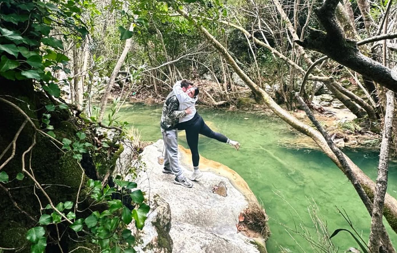 Δανάη Μπάρκα: Σε πεζοπορία για το νέο έτος με τον σύντροφό της