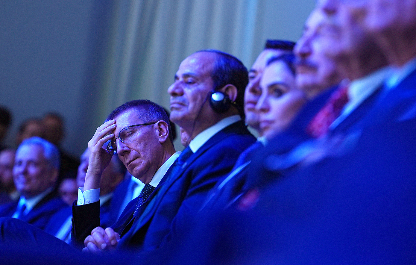 Πώς δύο ομιλίες με εντελώς διαφορετικό περιεχόμενο σημάδεψαν τη φετινή συνάντηση στο Νταβός