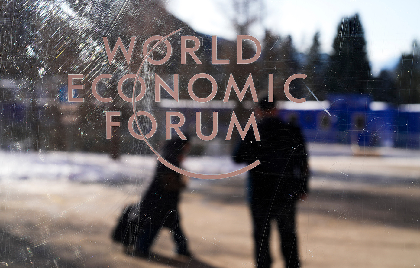 Oxfam πριν από το Νταβός: Σε επίπεδα ρεκόρ η περιουσία των δισεκατομμυριούχων – Υπονομεύει την πολιτική ελευθερία