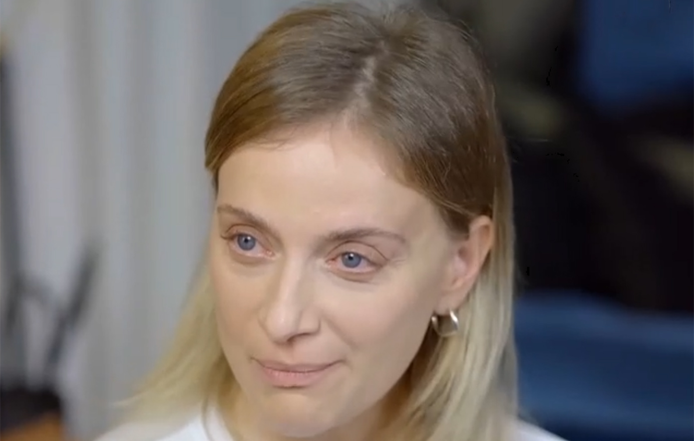 Λένα Δροσάκη: «Η μαμά μου με ρώτησε αν είμαι γκέι &#8211; Ήταν πολύ έντονο το αντρικό κομμάτι»