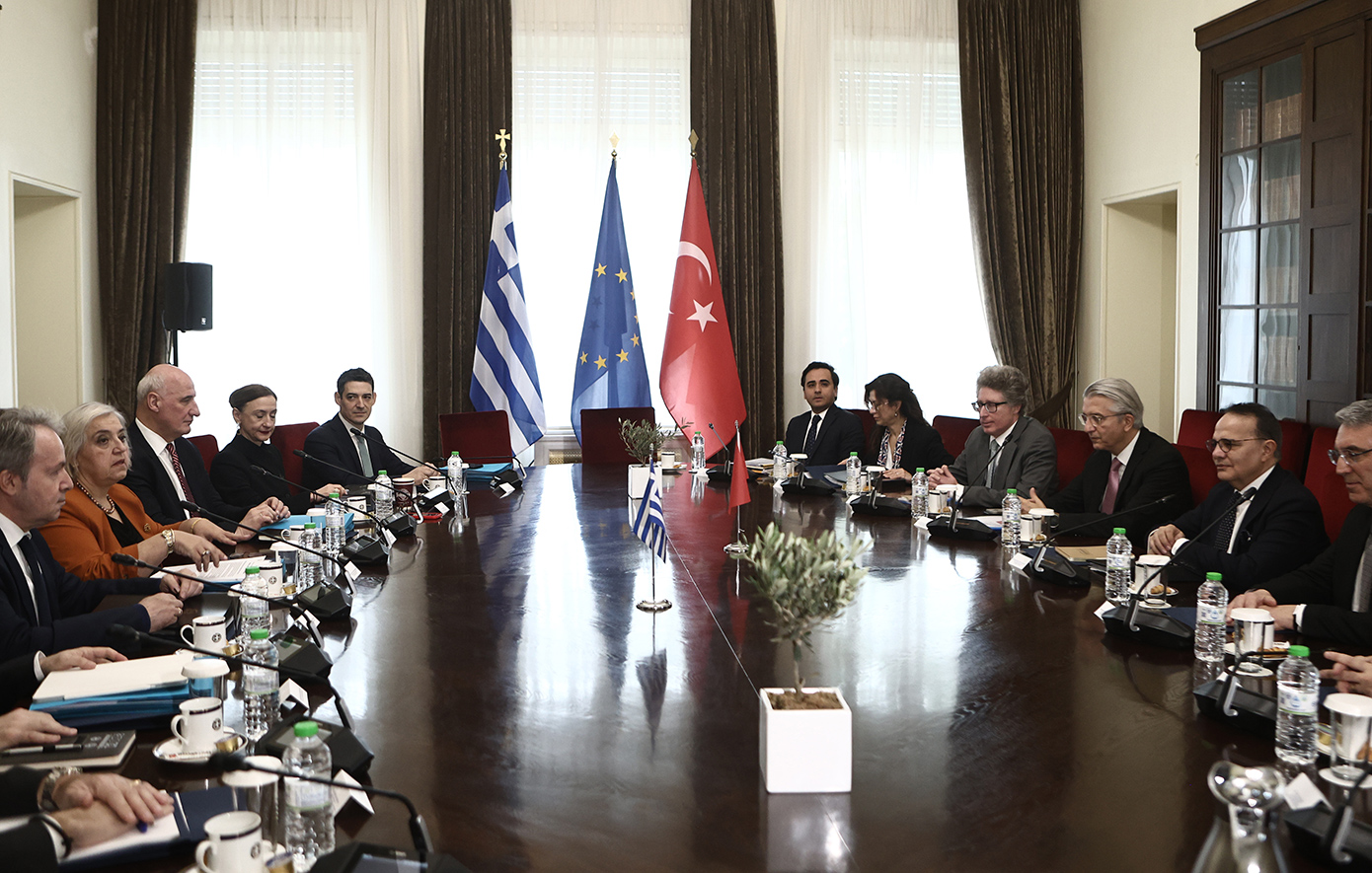 Ελλάδα και Τουρκία ξανά στο τραπέζι: Σε εξέλιξη η 5η Συνάντηση Πολιτικού Διαλόγου μεταξύ των ΥΠΕΞ στην Αθήνα