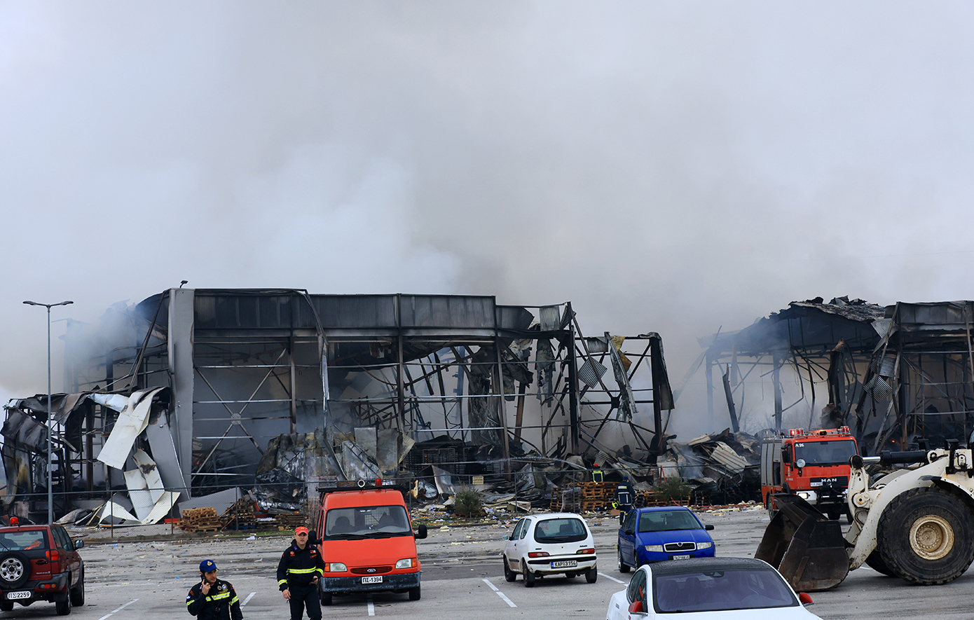 Συλλαλητήριο στη Λάρισα από το Εργατικό Κέντρο για το δυστύχημα στην μπισκοτοβιομηχανία «Βιολάντα»