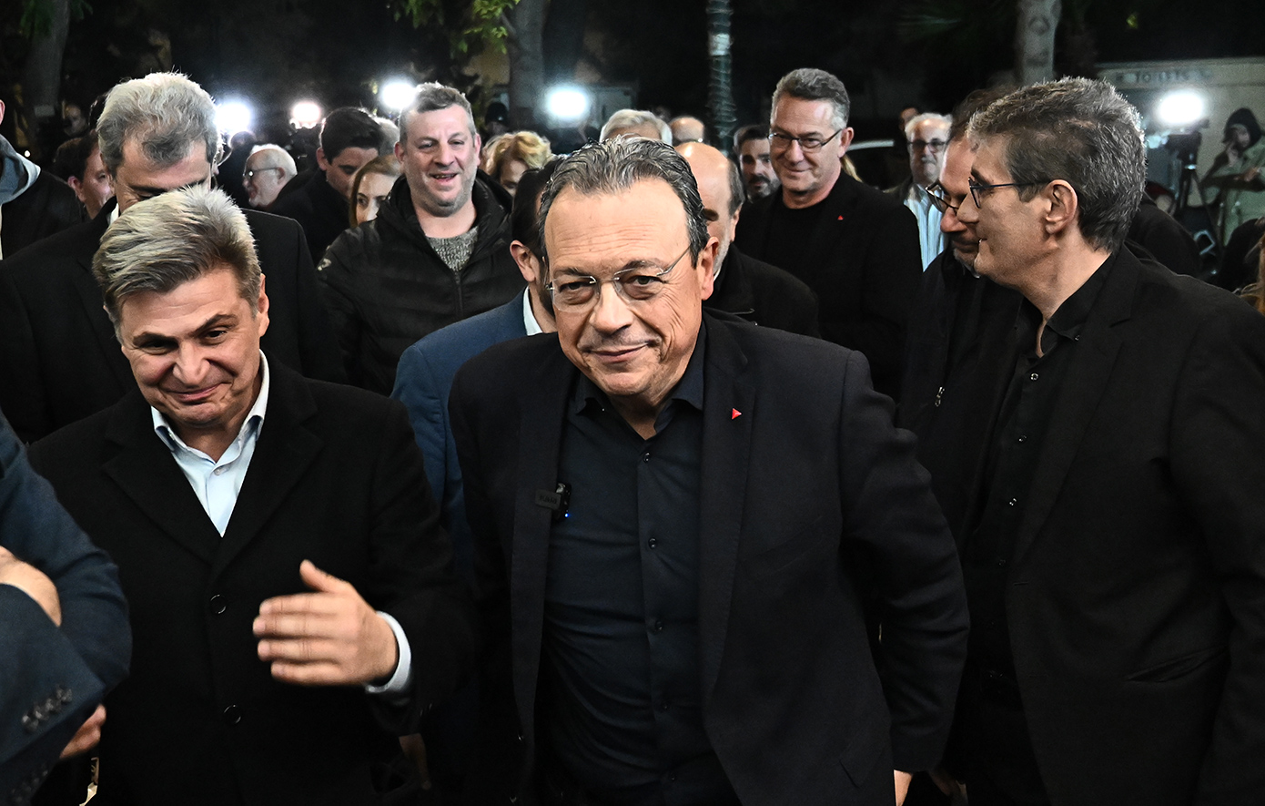 Εξηγήσεις για το κόμμα Καρυστιανού ζήτησε από τον Φαραντούρη ο Φάμελλος – Τι απάντησε