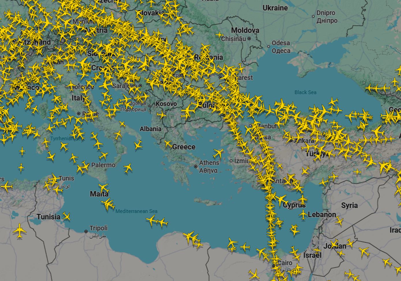 Καλύτερη η εικόνα στον ελληνικό εναέριο χώρο, ξεκίνησαν απογειώσεις αεροσκαφών &#8211; Διερευνάται το πρόβλημα