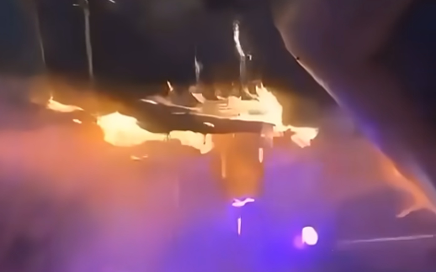 Τραγωδία στο Κραν Μοντανά: Η στιγμή που ξεσπά η φονική πυρκαγιά στην οροφή του «Le Constellation»