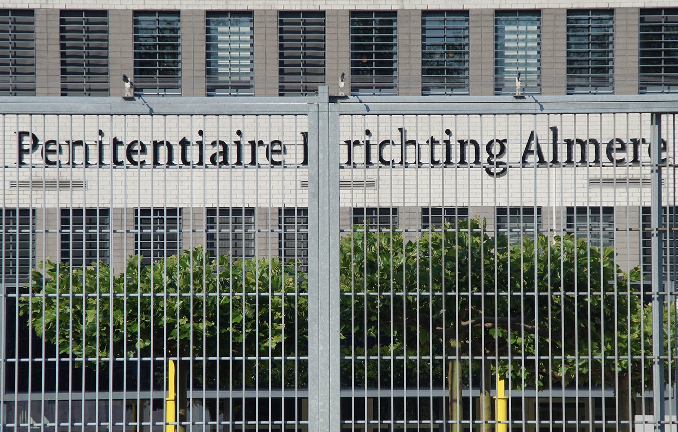 Ολλανδία: Κάθειρξη 20 ετών στον «σκληρό» διακινητή που βασάνιζε μετανάστες στη Λιβύη