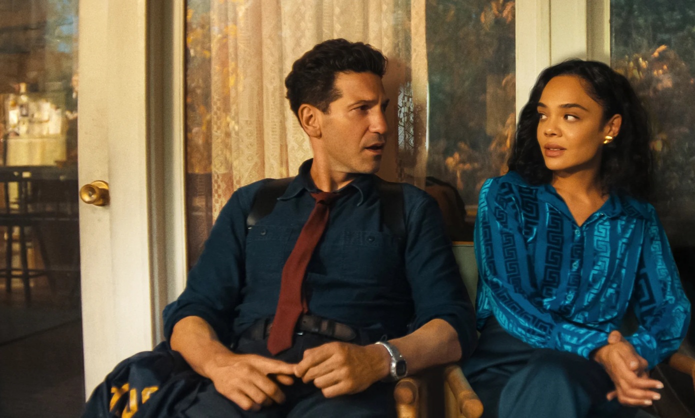 His &amp; Hers: Το «γυαλιστερό», καταιγιστικό θρίλερ με ψέματα, ανατροπές και δύο εκδοχές της ίδιας ιστορίας που σαρώνει στο Netflix