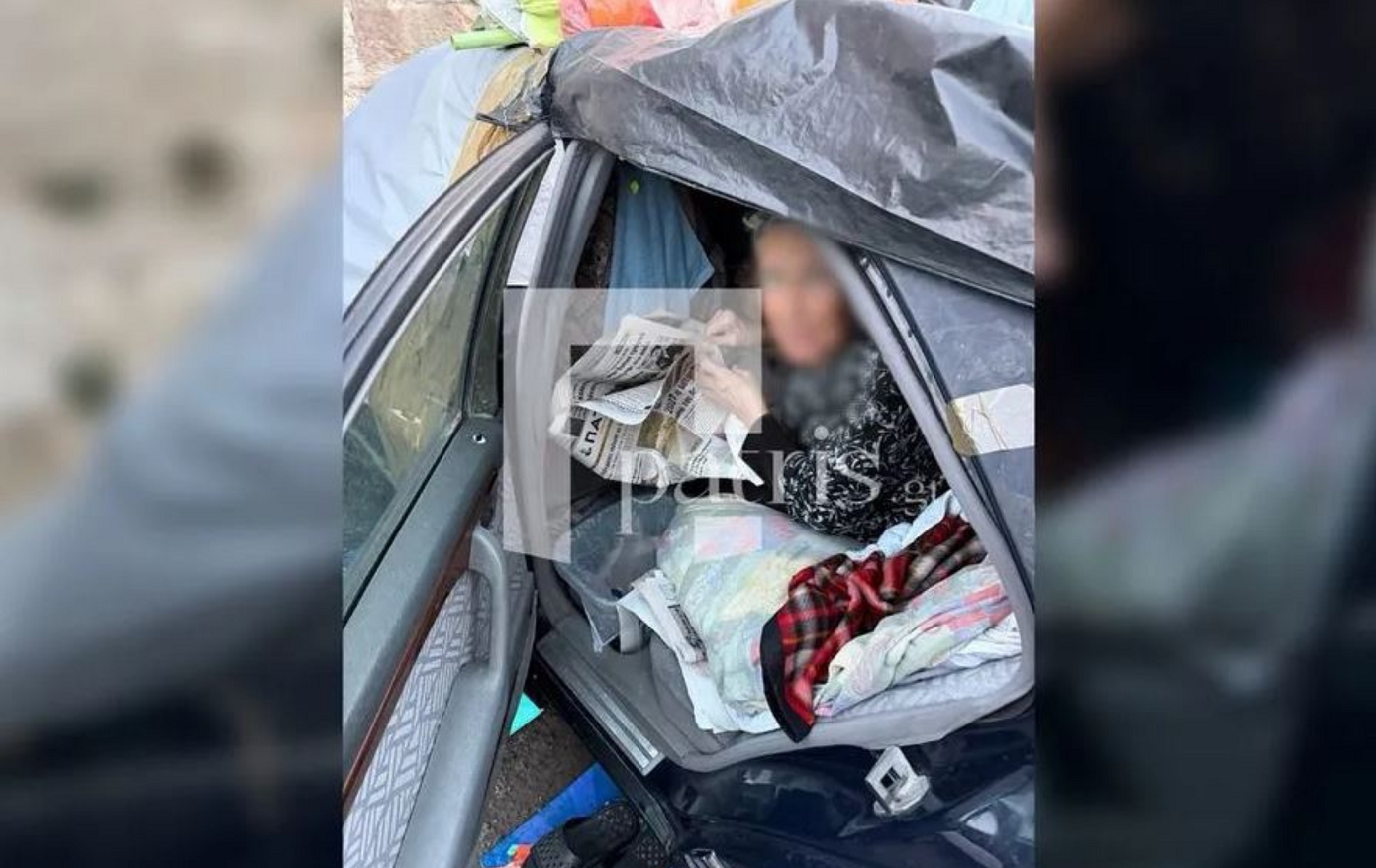 Αδιανόητο: 87χρονη ζει σε αμάξι τυλιγμένο με εφημερίδες και την έκλεψαν &#8211; «Θέλω δουλειά, όχι ελεημοσύνη»