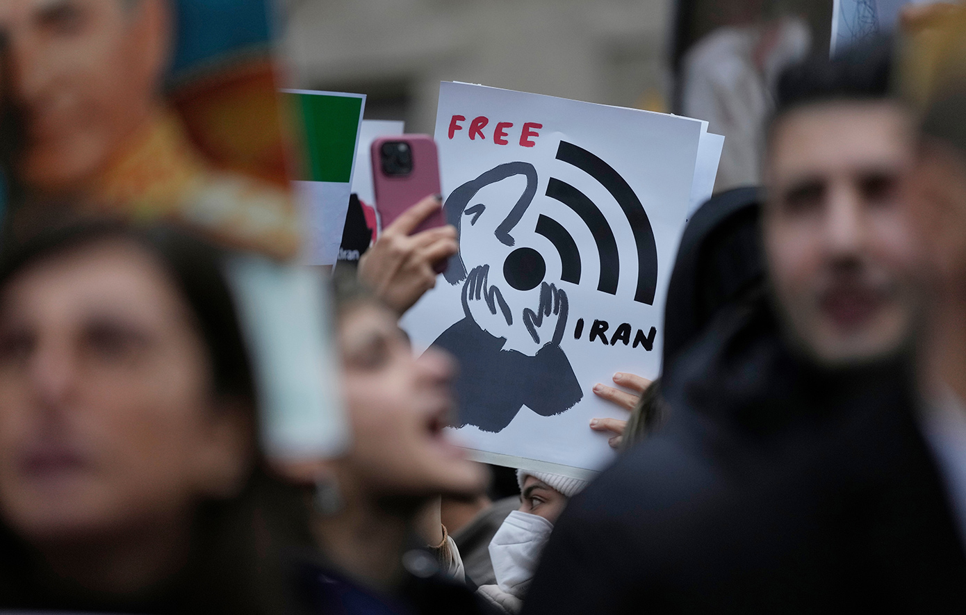 H Πορτογαλία κλείνει «προσωρινά» την πρεσβεία της στην Τεχεράνη