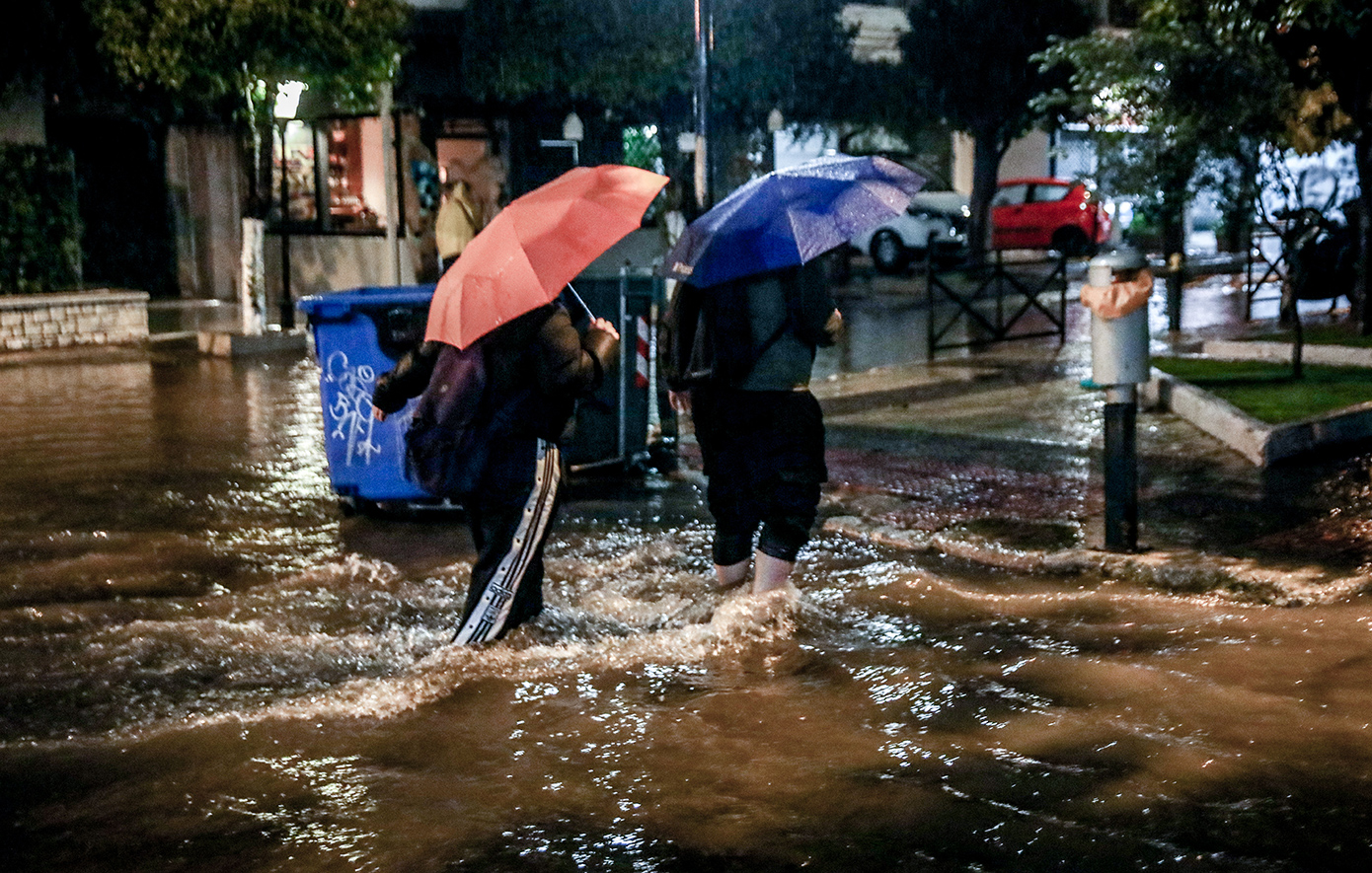 Έκτακτο δελτίο επιδείνωσης του καιρού, αφορά και την Αττική &#8211; Πορτοκαλί προειδοποίηση για ισχυρές βροχές και καταιγίδες