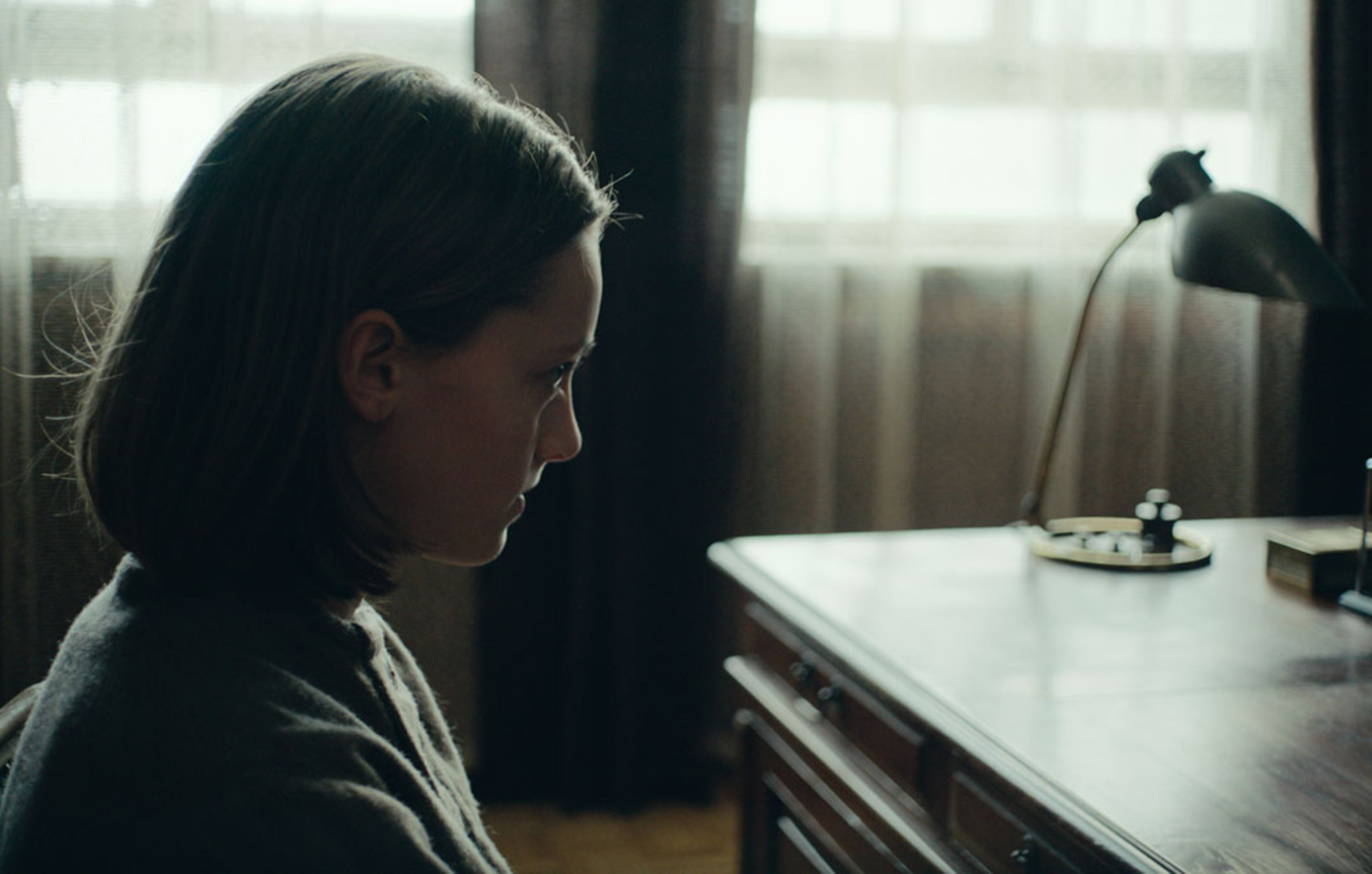 Κάρλα: Η αληθινή ιστορία του 12χρονου κοριτσιού που μήνυσε τον πατέρα του για κακοποίηση σε μια εποχή που τα στόματα ήταν σφραγισμένα