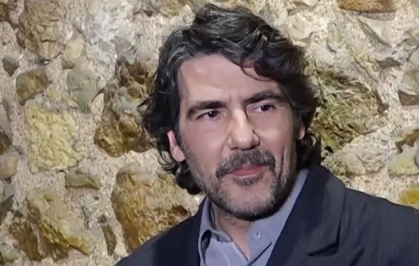 Αντώνης Καρυστινός: Η αντίδρασή του όταν τον ρώτησαν για τη σύζυγό του: «Θα το τερματίσεις;»