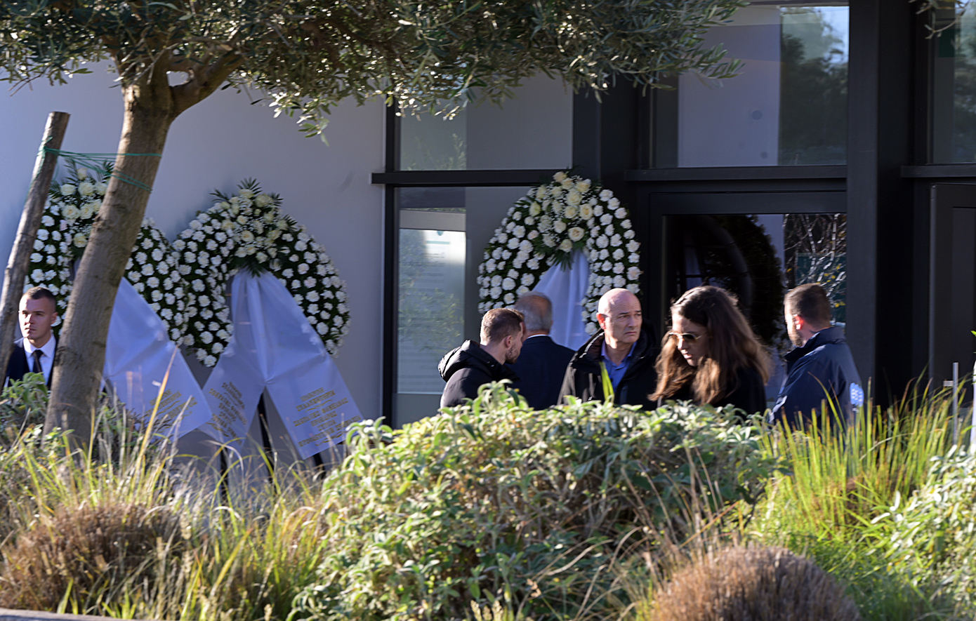 Το τελευταίο αντίο στον Γιώργο Παπαδάκη στο αποτεφρωτήριο της Ριτσώνας &#8211; Ο Στρατής Λιαρέλλης θα εκφωνήσει τον επικήδειο λόγο