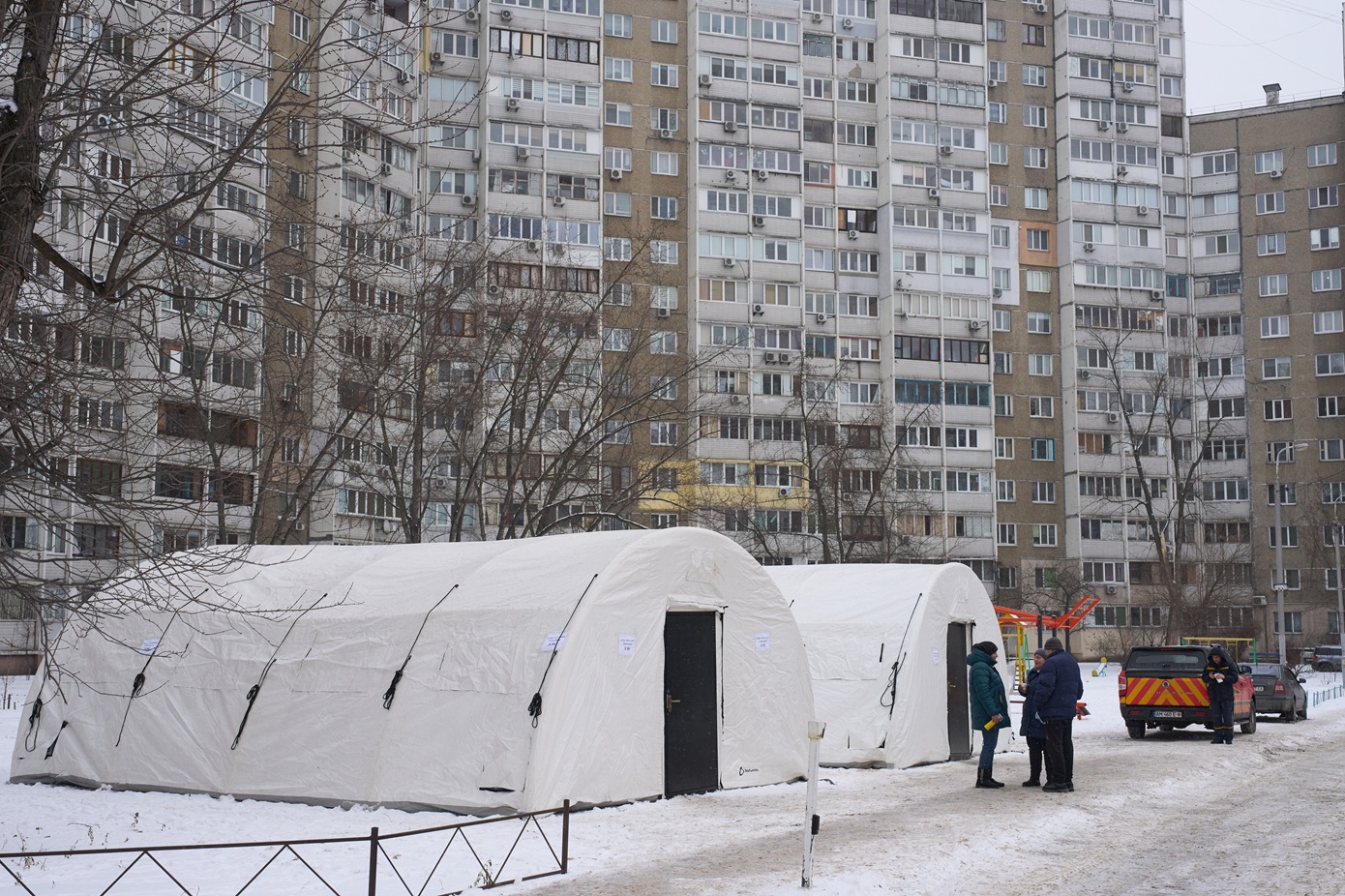 Χωρίς θέρμανση παραμένουν 3.000 πολυκατοικίες στο Κίεβο