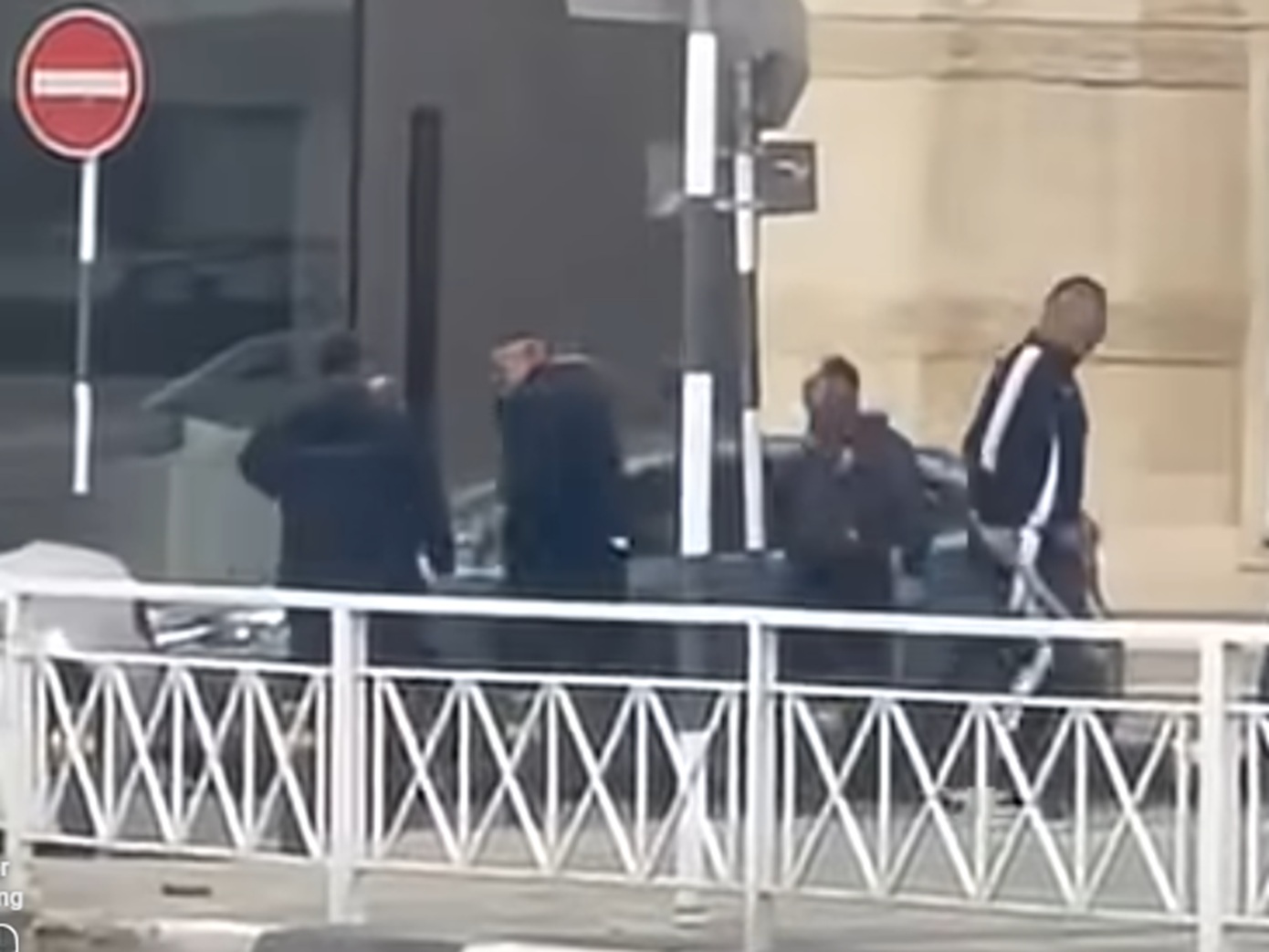 Βίντεο-ντοκουμέντο: Η στιγμή της αιματηρής συμπλοκής στο κέντρο της Λάρνακας &#8211; Αναζητούνται οι δράστες