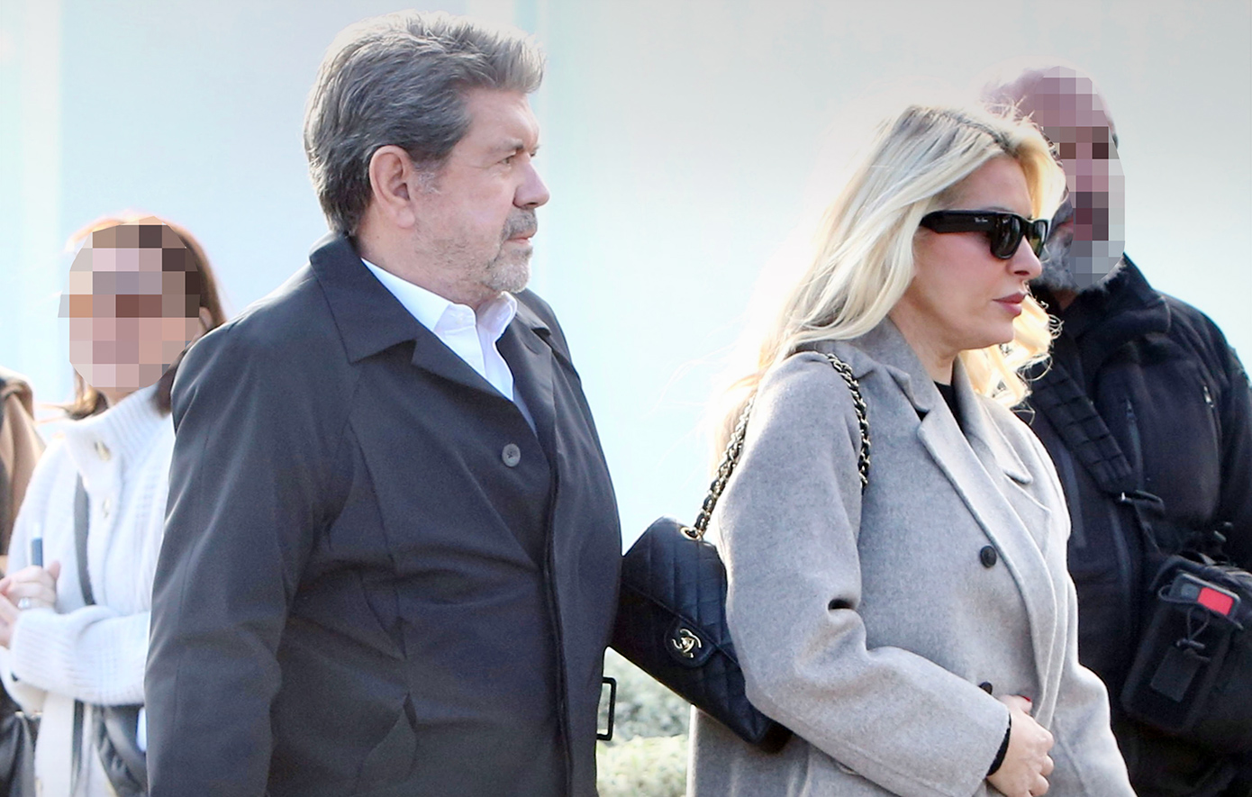 Ελένη Μενεγάκη και Γιάννης Λάτσιος μαζί στην κηδεία του Γιώργου Παπαδάκη &#8211; Δείτε φωτογραφίες και βίντεο