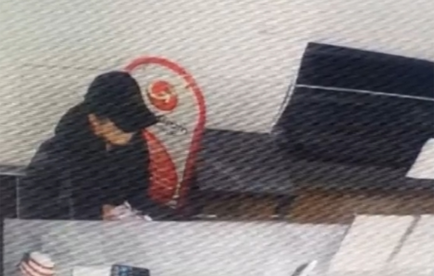 Εξαφάνιση Λόρα: Το «κενό» που την έβγαλε από τη χώρα – Πώς η 16χρονη πέταξε για Γερμανία κάτω από τη μύτη των Αρχών