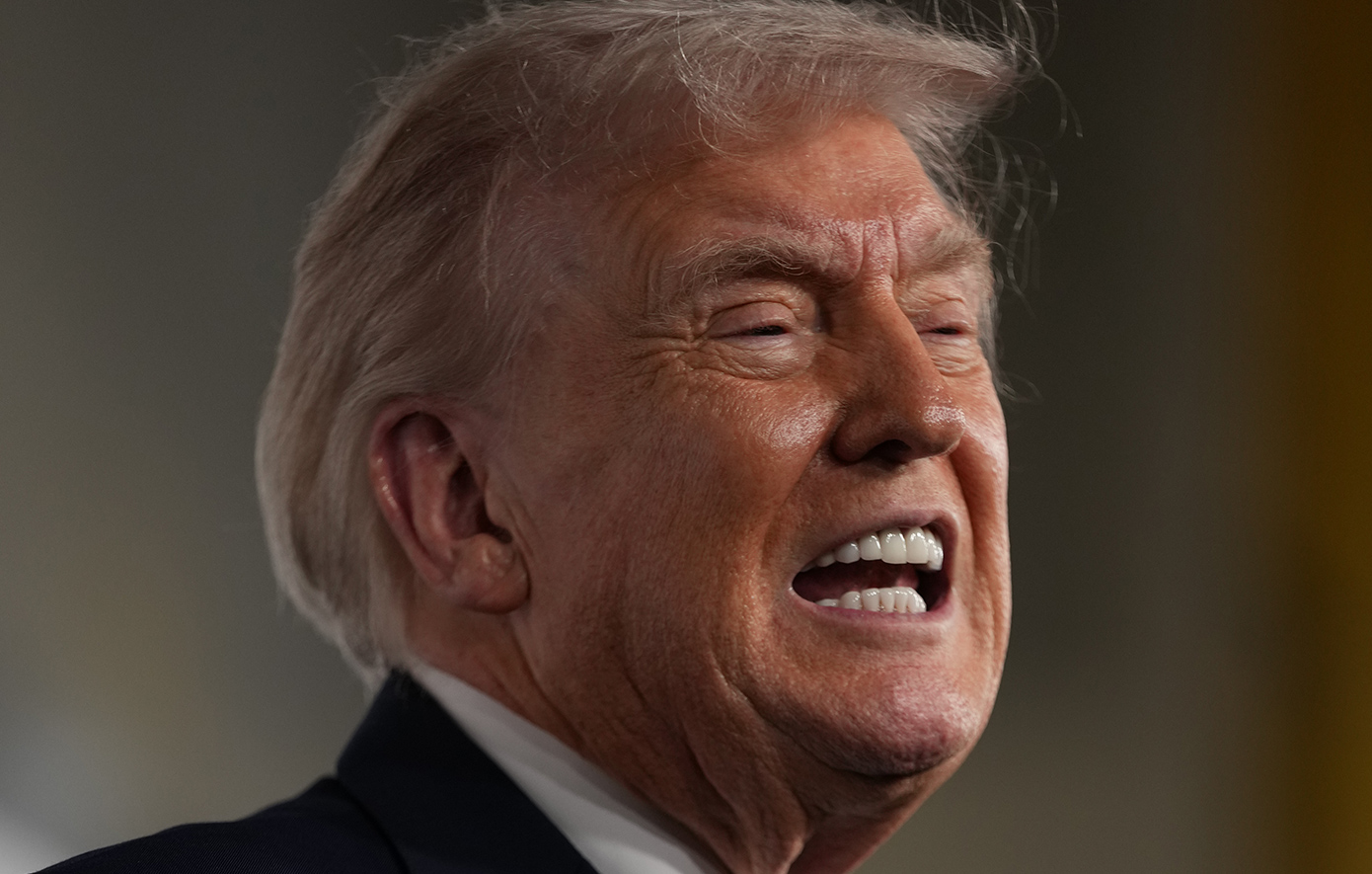 Ντόναλντ Τραμπ: «Στέλνω τεράστια αρμάδα στο Ιράν &#8211; Θα δούμε τι θα συμβεί»