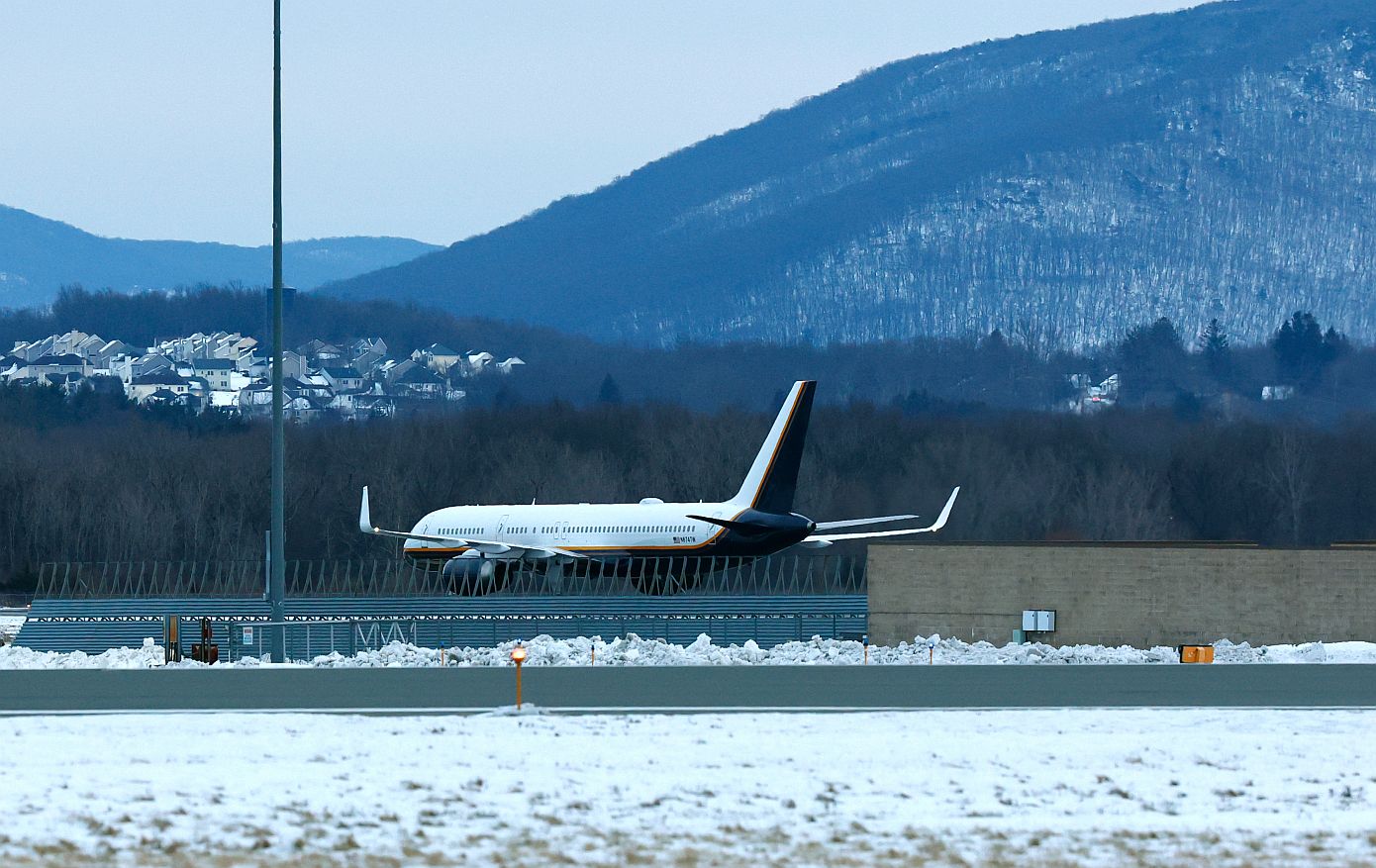 Ο πρόεδρος της Βενεζουέλας Νικολάς Μαδούρο μεταφέρθηκε αεροπορικώς στο έδαφος των ΗΠΑ 