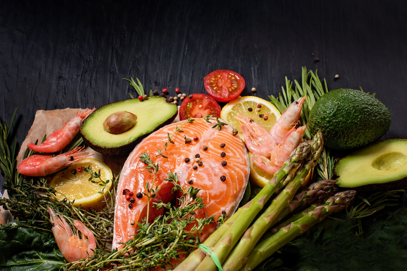 Ειδικοί μακροζωίας εξηγούν: Αυτές είναι οι 5 τροφές που πρέπει να βρίσκονται στην κορυφή της λίστας σας