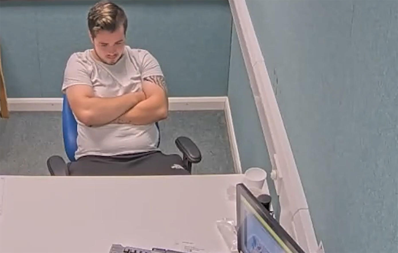 Ο διάλογος θρασύτατου παιδόφιλου με αστυνομικούς μετά τη σύλληψή του – Τους προέτρεπε να «συνεχίζουν το σκάψιμο»